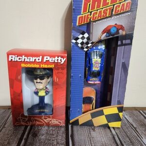Richard Petty Bobblehead & Diecast Car. Pop Secret. Vintage